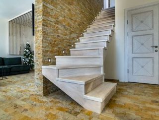 Jak dbać o schody drewniane?